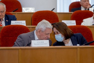 В повестке апрельского заседания 